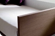 letto divano in legno laminato